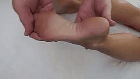 Goldie Blair's Bare Soles Teasing on the Sheets'