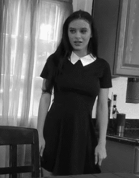 Teen Skirt Flashing No Panties picture 1 of 1