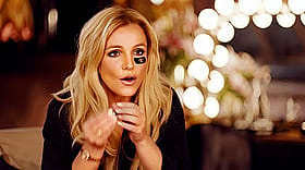 Britney Spears Gets Her Muff Devoured - $160 Mil Head Game!'