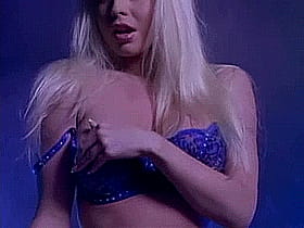 Vintage Vixen Savannah Gets Her Freak On'