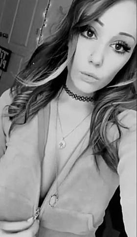 Busty Teen Flashes Her Juicy Knockers'