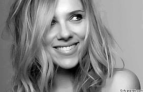 ScarJo's Tease & Tantalize GIF - A Hollywood Hottie's Chest Show'