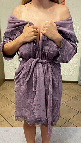 Juicy Amateur Juggs Jiggling'