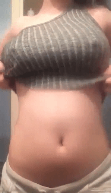 Juicy Young Thang Flashing Her Steel-Beaded Nips picture 1 of 1
