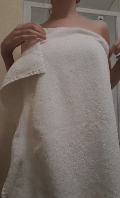 Massive Knockers Bouncing Wildly picture 1 of 1