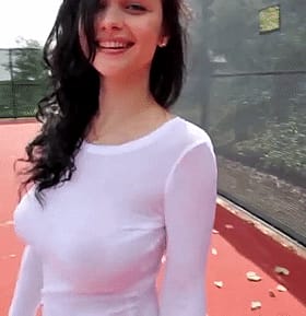 Tease Me with No Bra'