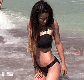 Shy Glasses Girl Gets Beaky on Beach'