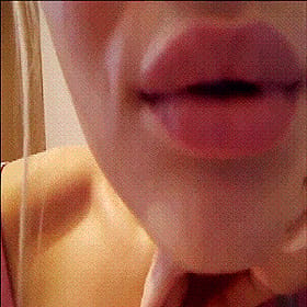 Cam Slut Teasing With A Slow Lip Lick'