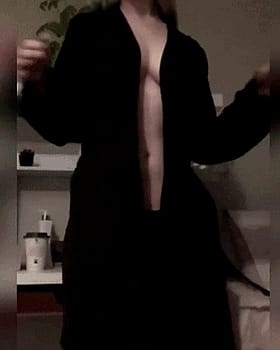 Huge Knockers Bouncing in Wild Gif'