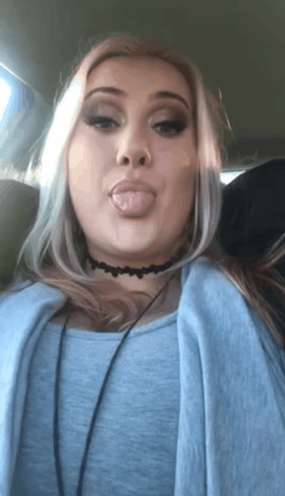 Ree Moroney's Massive Milk Jugs Jiggle picture 1 of 1