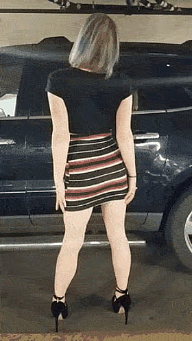 Naughty Girl Shows Off Her Plugged Holes In Public'