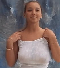 Titty Tease With No Bra picture 1 of 1