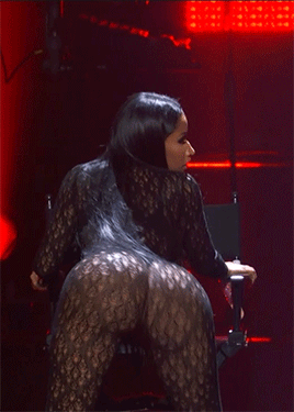 Nicky's Risky Public Tease picture 1 of 1