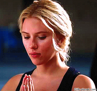 ScarJo Gets That Bombshell Glow-Up picture 1 of 1