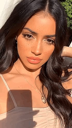 Cindy Kimberly’s Hot Tease on Repeat'