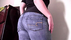 Thong-Tastic Booty Shake Action'