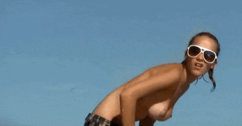 Adorable Babe Lookin Mad Frisky at the Shore picture 1 of 1