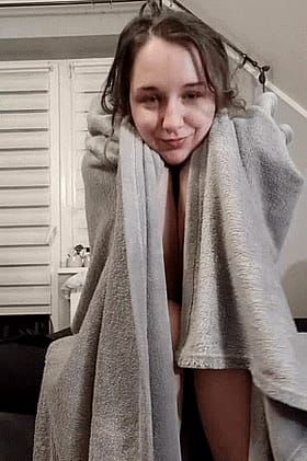 Amateur Brunette Flashing Big Tits'