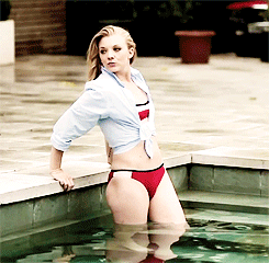 Celebrity Bikini Babe Poses in Swimming Pool picture 1 of 1