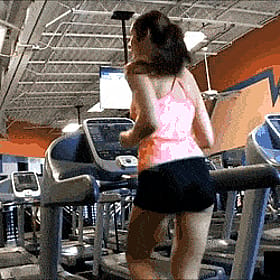 Big Tits Exhibitionist Masturbating in the Gym'