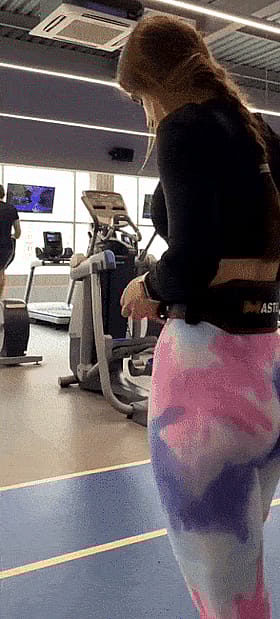 Juicy Booty in Motion'