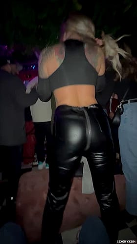 Even at a public club dancing I can’t say no to freeuse
