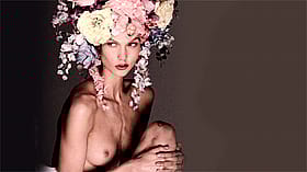 Tall & Tasty Karlie Kloss Teases in Lingerie'