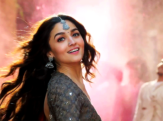Alia Bhatt Teasing Her Hot Curves picture 1 of 1