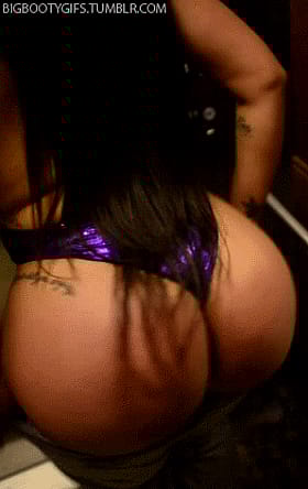 Juicy Thong Tease in Public'