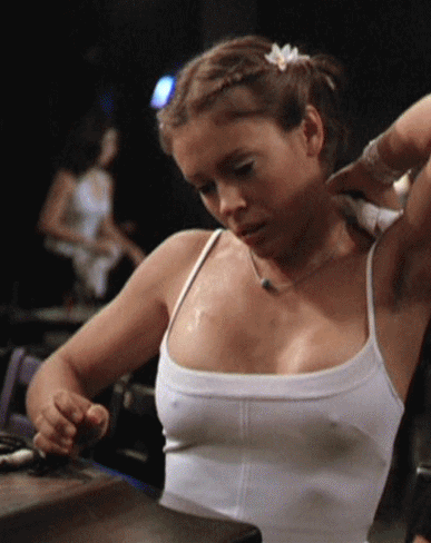 Juicy Italian Celebrity Alyssa Milano Gets Devoured Between Her Legs picture 1 of 1