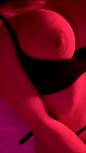 Juicy College Tease: Big-Tittied Fucktoy Gets Wild'
