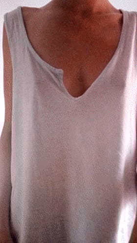 Hot amateur college babe teasing with a sultry reveal!'
