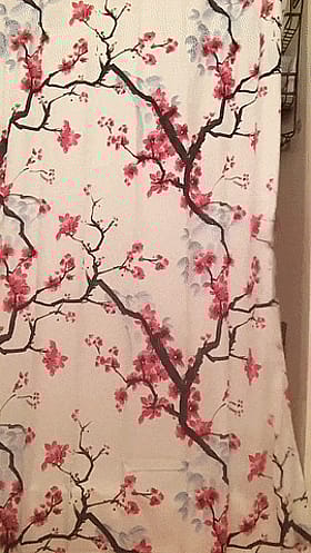 Hot teen teasing with her flawless moves'