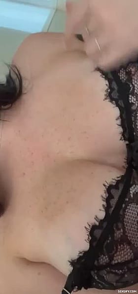 cum on i’m ready u gonna fuck my pussy then cum on my tits or in my mouth?