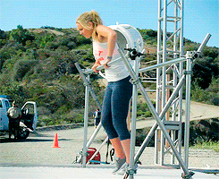 Smokin' Hot Skier Lindsey Vonn Flaunts Her Tight Bod & Killer Curves picture 1 of 1