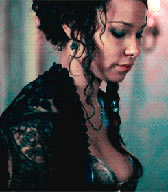 Jessica Parker Kennedy's Steamy Black Sails Cunnilingus Scene - Hot & Bothered! picture 1 of 1
