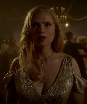 Hayley Atwell's Luscious Curves & Mouthwatering Moves - Feast Your Eyes!'