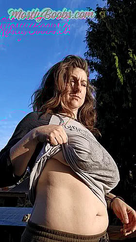 Rate my Titty Drop: A Busty Babe Exposes Her Boobs