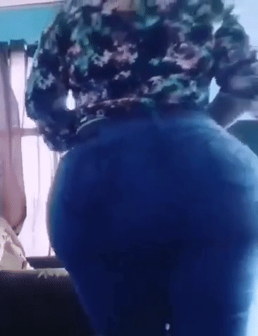 Juicy Curves Poppin' in Them Jeans picture 1 of 1