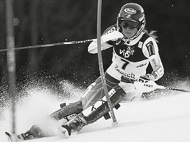 Smoking Hot Skier Lindsey Vonn Shows Off Her Toned Curves - Total Fap Material! picture 1 of 1