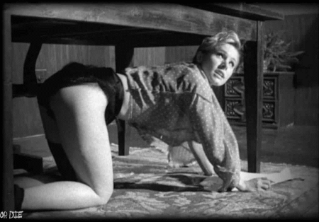 Kristen Bell's Heavenly Booty Shake picture 1 of 1