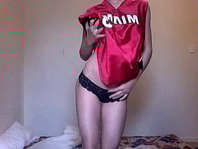Slim & Sexy Brunette Tease'