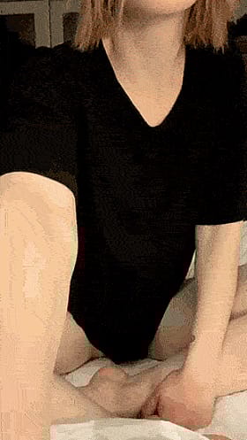 Hot Babes Getting Down and Dirty'
