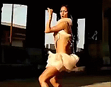 Nicole Scherzinger's Toned Backside in Action picture 1 of 1