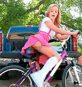 Blonde Babe Rides Hard Like a Sexy Bike'