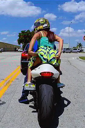 Bike Ride Booty Flash'