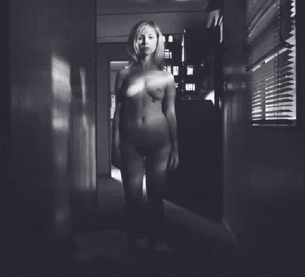 Juno Temple Getting Naughty picture 1 of 1