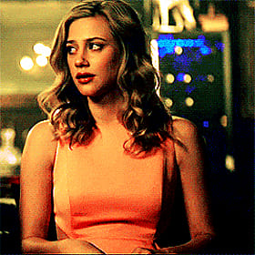 Lili Reinhart Looking Hot AF'