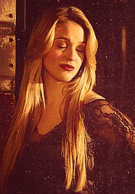 Gage Golightly's Sexy Walk Turns into Steamy Cunnilingus Feast'