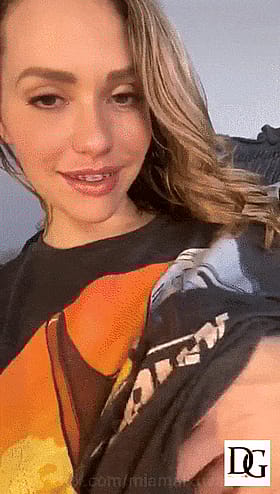 Horny Blonde Amateur Flaunts Her Big Tits on OnlyFans'